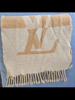 Louis Vuitton Two-Tone Beige Logo Fringe Blanket Scarf